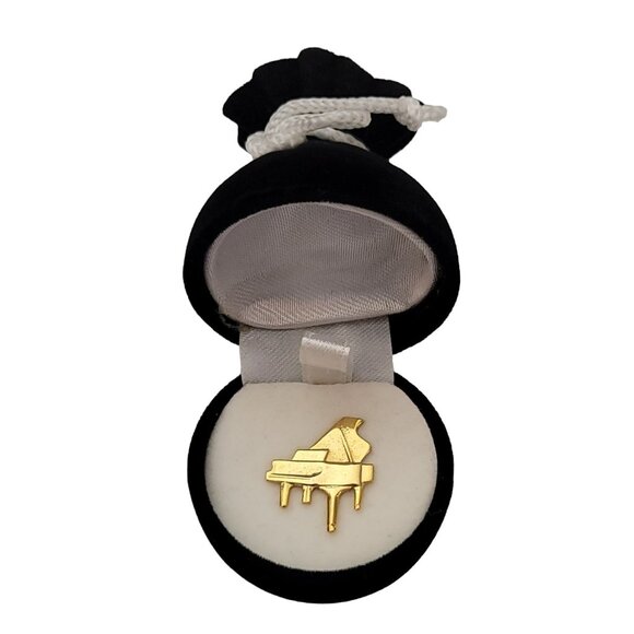 Blacky Money Back Hinged Gift Box, With Gold Tone Piano Lapel Pin K429 - Picture 6 of 6